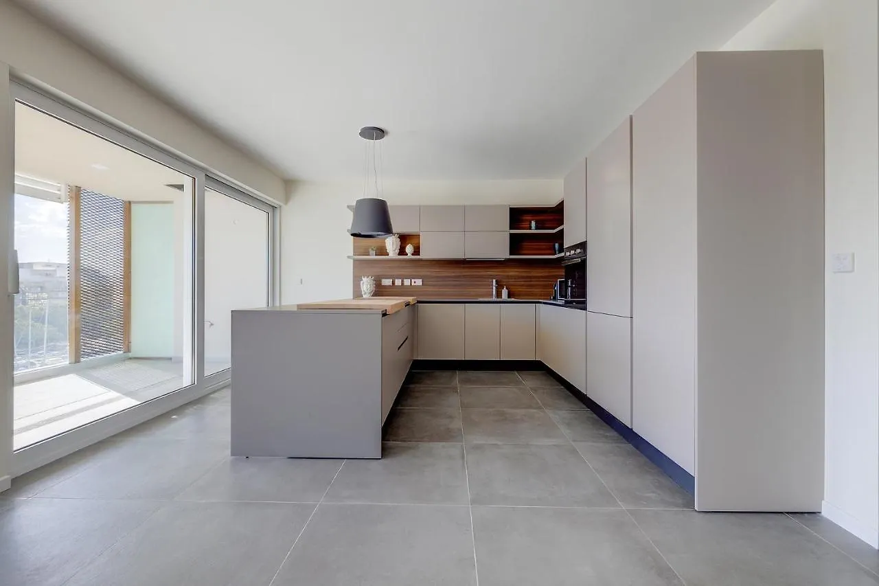 Stunning 3Br Apartment With Marina Views Ta Xbiex Malta