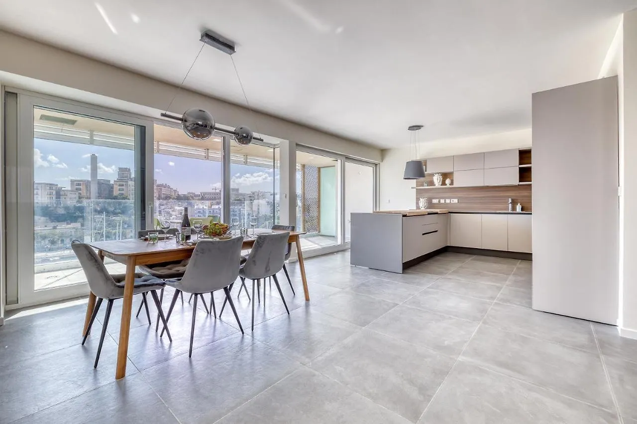 Stunning 3Br Apartment With Marina Views Ta Xbiex