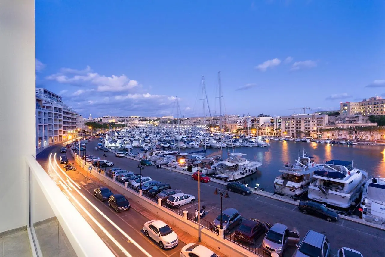 Stunning 3Br Apartment With Marina Views Ta Xbiex 0*,  Malta